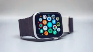 Fitness Trackers vs Smartwatches: Key Differences and Benefits